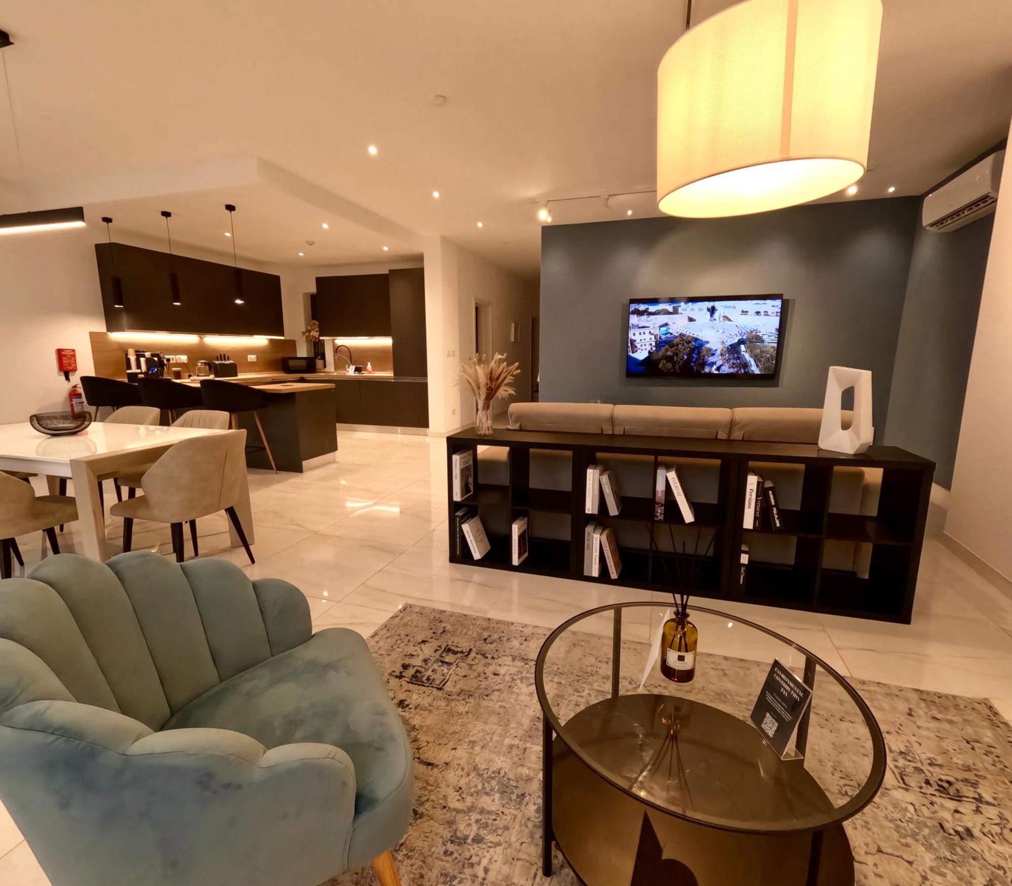 Modern Apartment In St Julian'S Malta, With Breathtaking Views Of Spinola Bay Saint Julian's Exterior photo